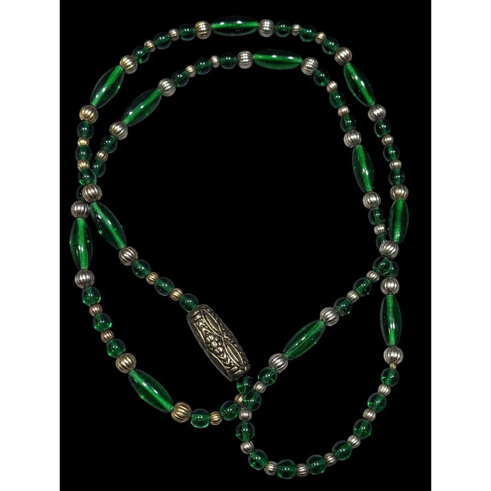 Retro Green Glass Beaded Necklace With Silver And Gold Tone Accents